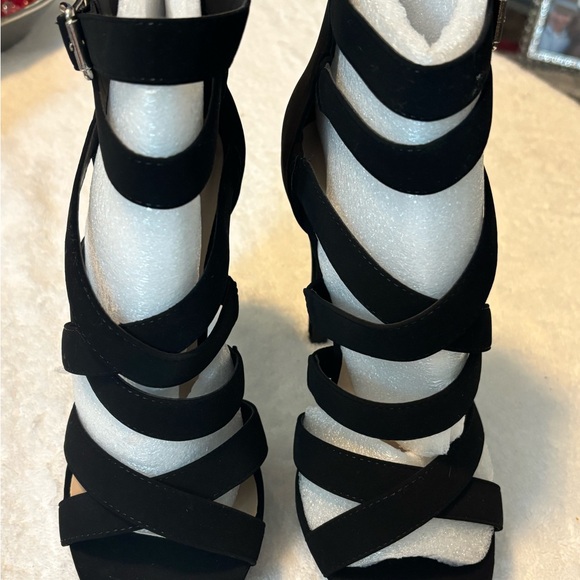 Brand New - Marcorepublic Ankle Strap Heel Height 5 Inches - Size 8 - box 79 - Picture 2 of 8